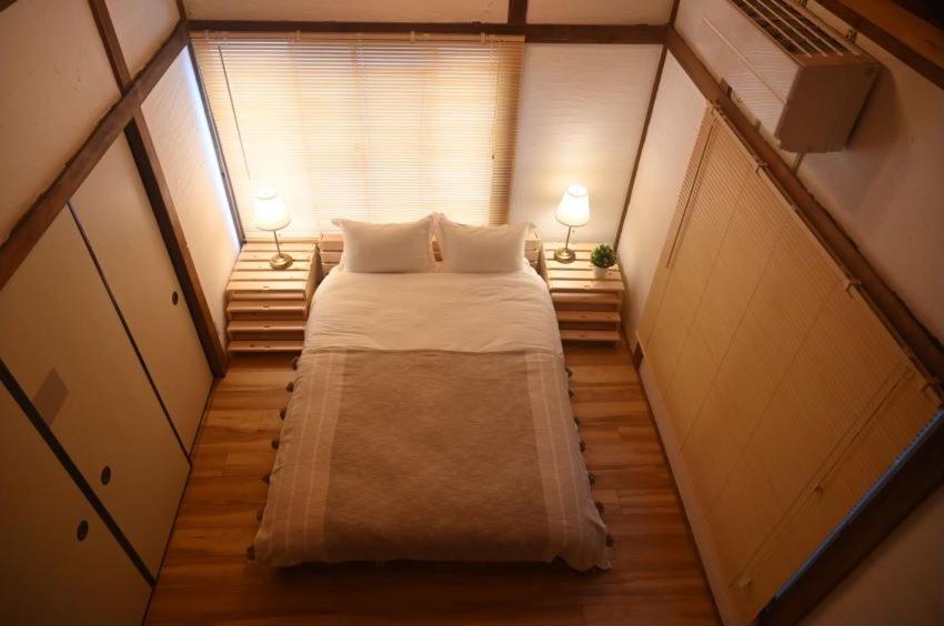Yian- Izumicho Tokyo